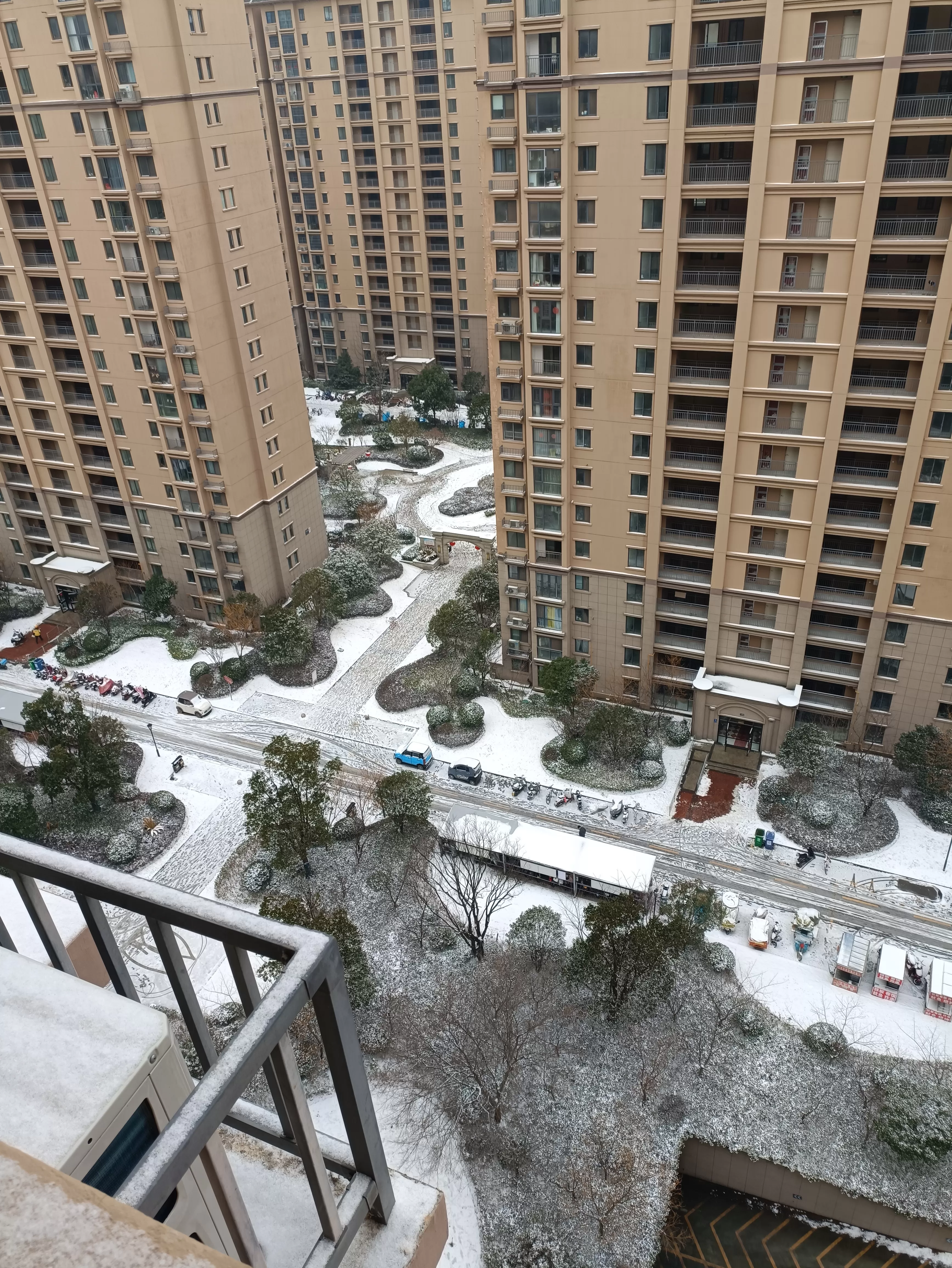 下雪了